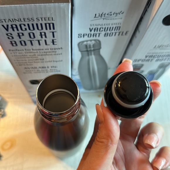 NWT LifeStyle Stainless Steel Vacuum Sport Insulated Bottle 17oz Screw Top *One* - Picture 3 of 5